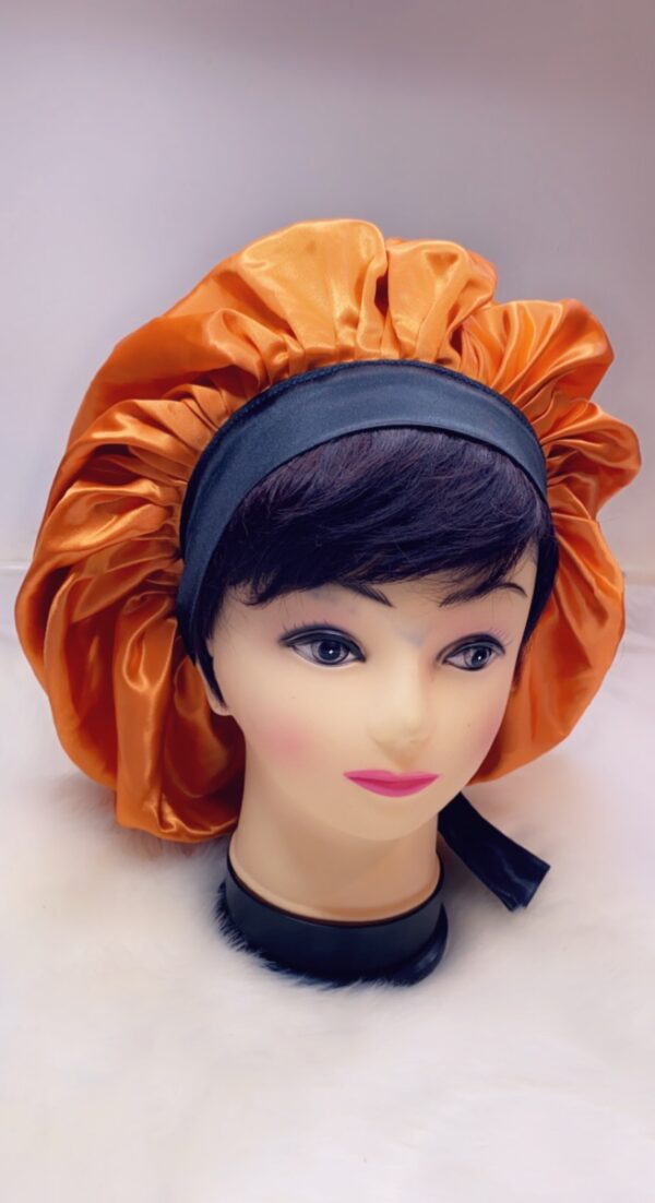 BTT - REVERSIBLE HEADBONNET