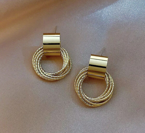 Nora Stud Earring